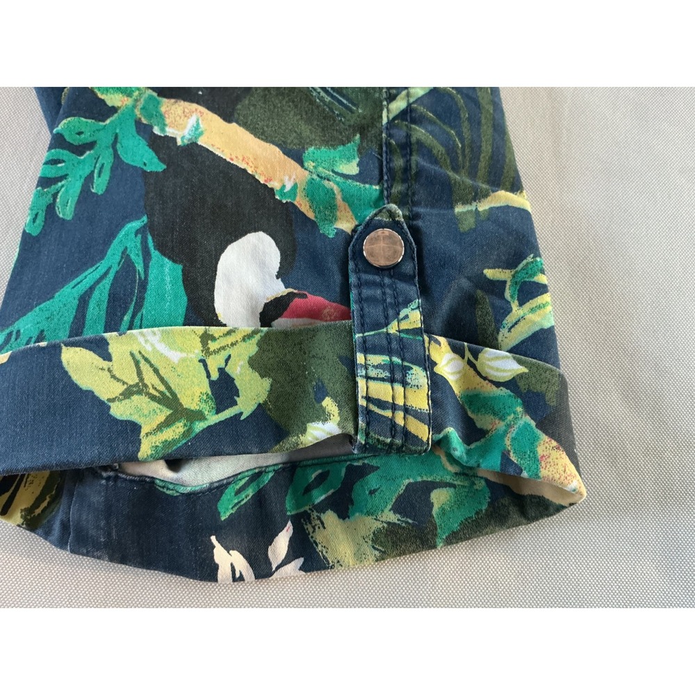 Chico's Size‎ 1.5P (10) Tropical Print Ankle Pants Cuffed Navy Blue Print - Picture 3 of 9
